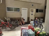 De retour à Salta, on empaquette nos sacoches dans de grands sacs pour optimiser nos chances de rentrer dans le prochian bus
