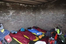 Petite nuit calée tout confort entre quatre murs et un toit, dans un refuge