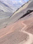 On se sent vraiment tout petit durant ces quelques 8 kilomètres de montée pour 800 mètres de dénivelé.