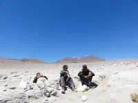 Pique-nique-sieste avant d'attaquer la montée vers le col. Ce qu'on ne savait pas encore, c'est que le spot de bivouac du soir (donc plusieurs heures de vélo après) est visible d'ici.