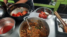 Poivrons farcis (la farce au premier plan)