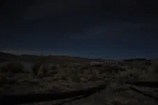La nuit est tombée sur le lac