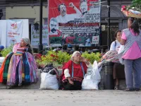 Vendeuses indigènes