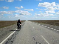 Il ne manque plus que le pilote automatique sur le vélos et on pourrait dormir tranquillement en roulant.